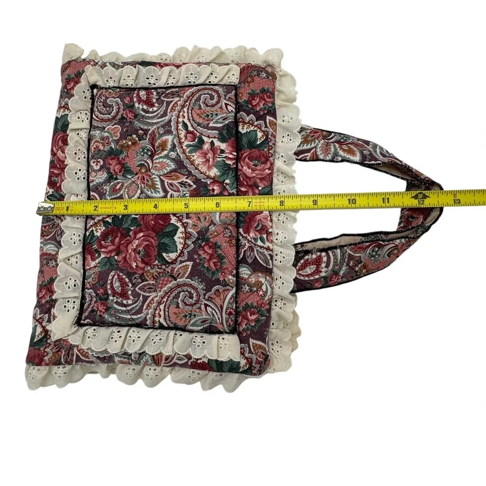 VTG Handmade Quilted Floral Paisley Book Cover Bible Handle Lace Trim Pockets